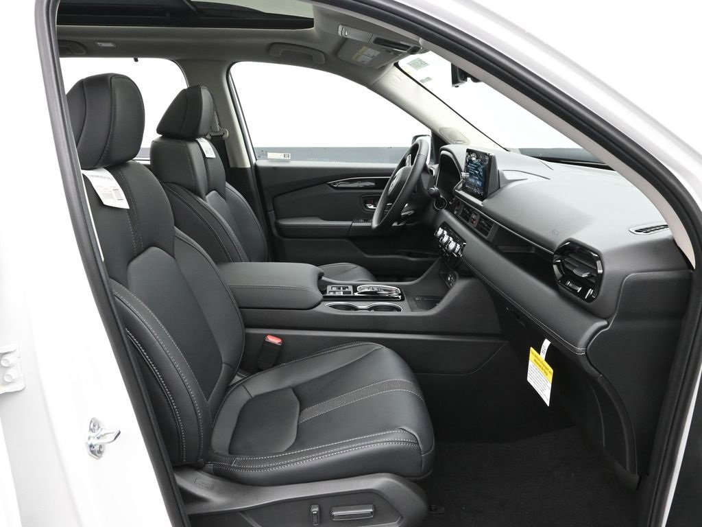 New 2025 Honda Pilot Touring image 42
