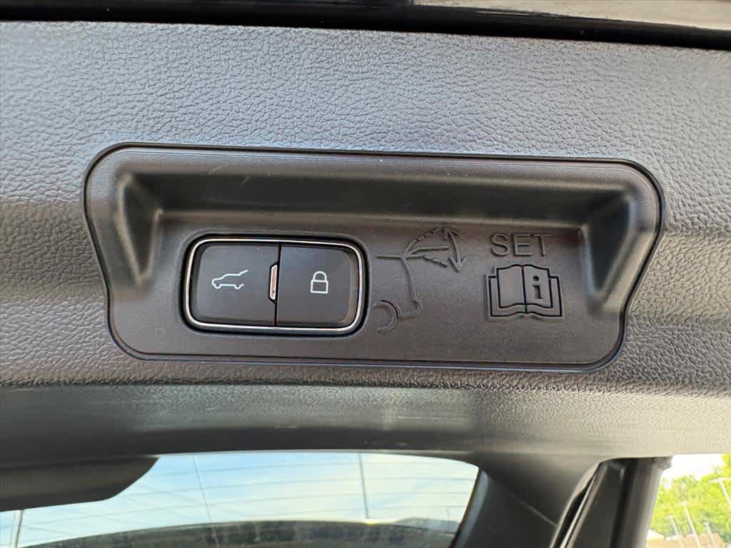 Used 2023 Ford Explorer ST w/ Equipment Group 401A AWD/4WD image 28