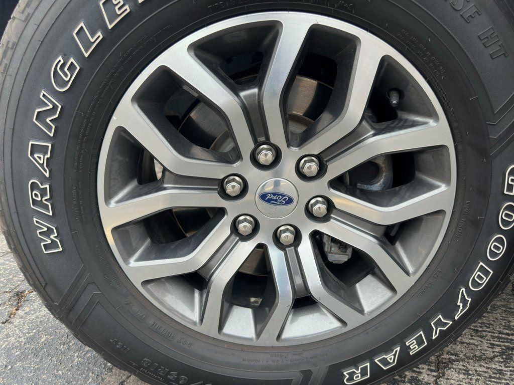 Certified 2021 Ford F150 Lariat image 34