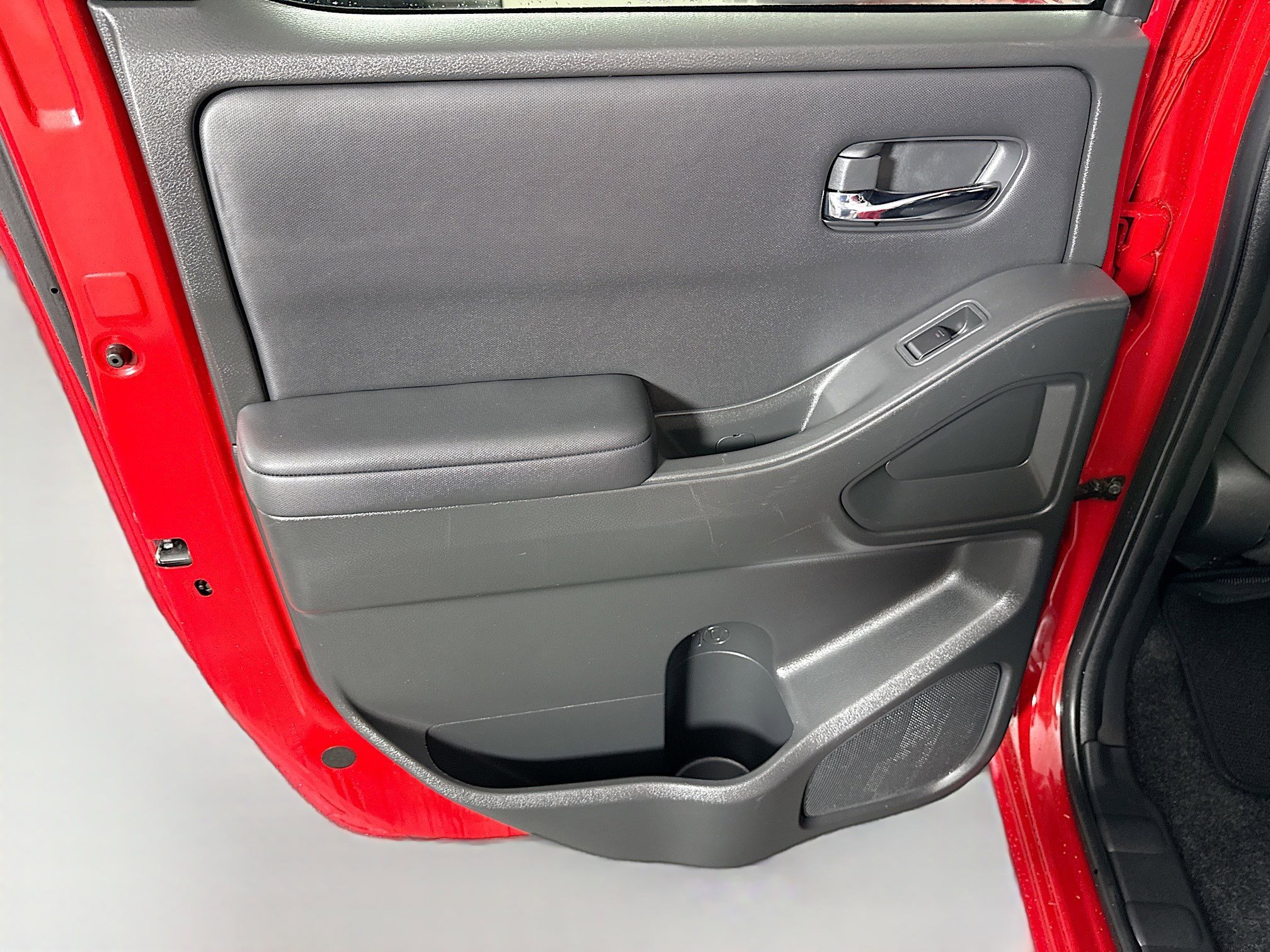 Used 2022 Nissan Frontier SV image 26