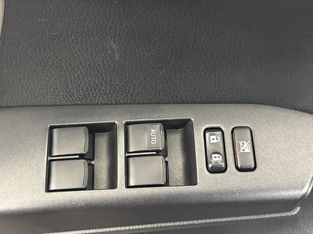 Used 2018 Toyota RAV4 XLE w/ Convenience Package AWD/4WD image 28