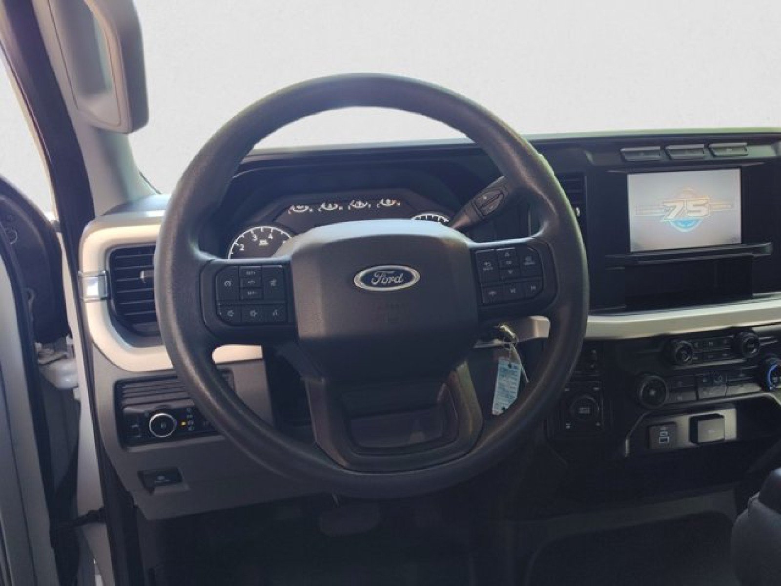 Used 2023 Ford F250 XL w/ STX Appearance Package AWD/4WD image 13