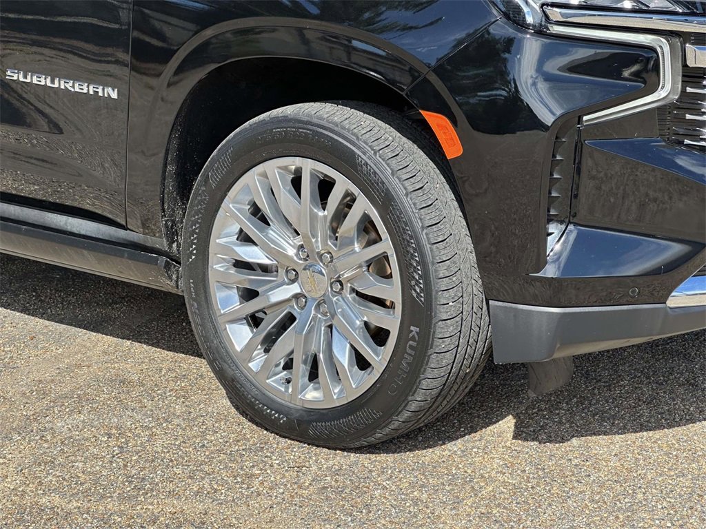 Used 2023 Chevrolet Suburban Premier w/ Premium Package 2 image 28