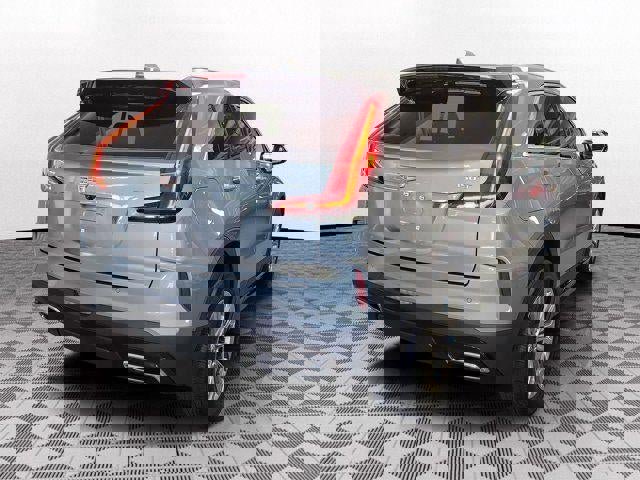 Certified 2024 Cadillac XT4 Premium Luxury w/ Cold Weather Package image 6