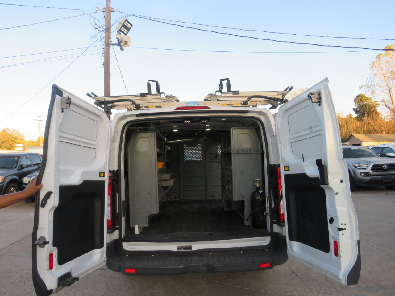 Used 2018 Ford Transit 250 130 Low Roof image 20