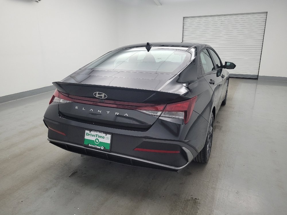 Used 2025 Hyundai Elantra Sport FWD image 7