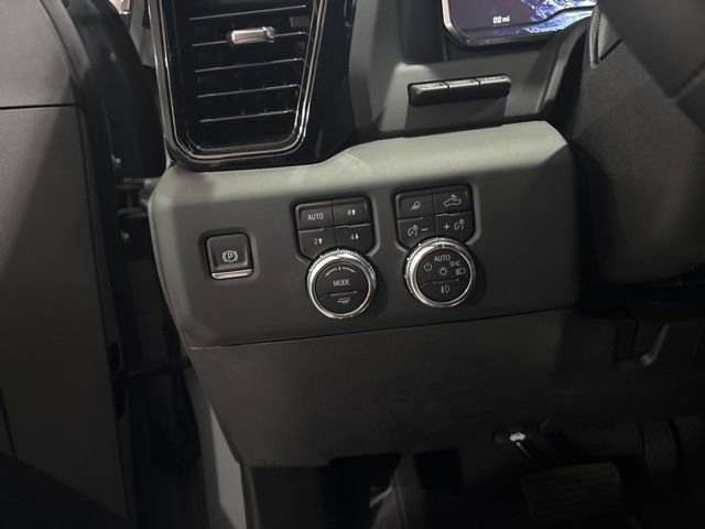 Used 2025 GMC Sierra 2500 AT4X image 14