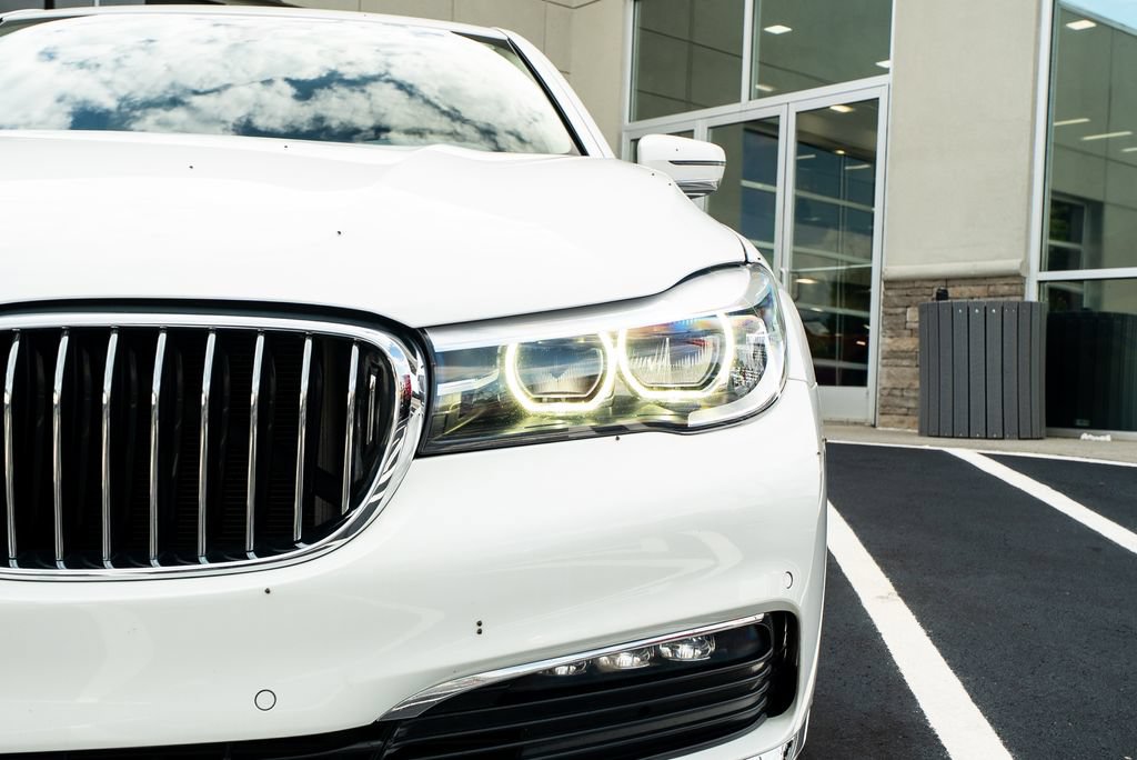 Used 2018 BMW 740i RWD image 4