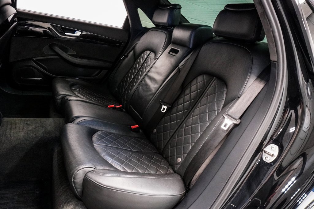 Used 2017 Audi A8 L 4.0T w/ Driver Assistance Package image 9