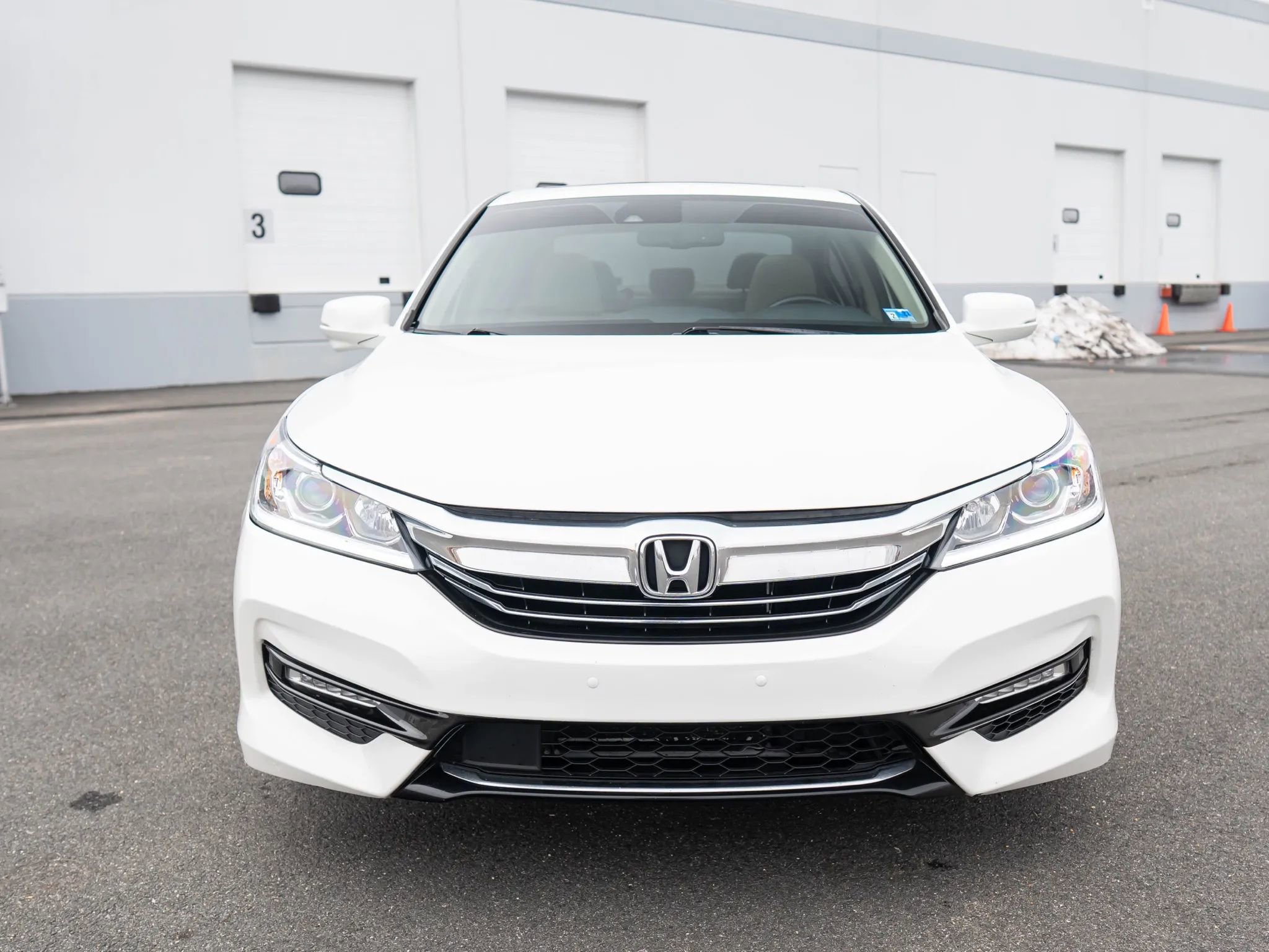 Used 2017 Honda Accord EX-L image 9