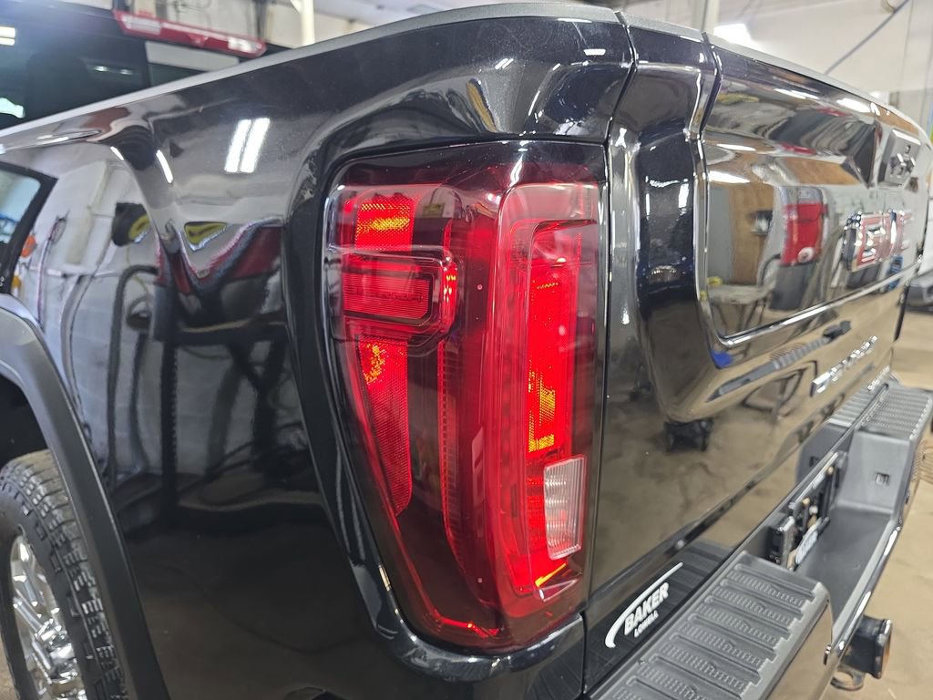 Used 2023 GMC Sierra 2500 Denali image 33