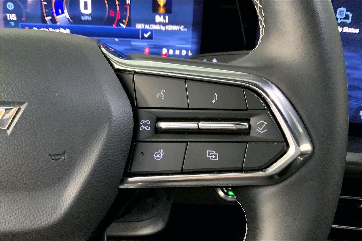Used 2025 Chevrolet Traverse LT AWD/4WD image 19