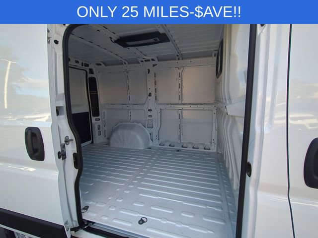 Used 2025 RAM ProMaster 1500 w/ Convenience Group image 23