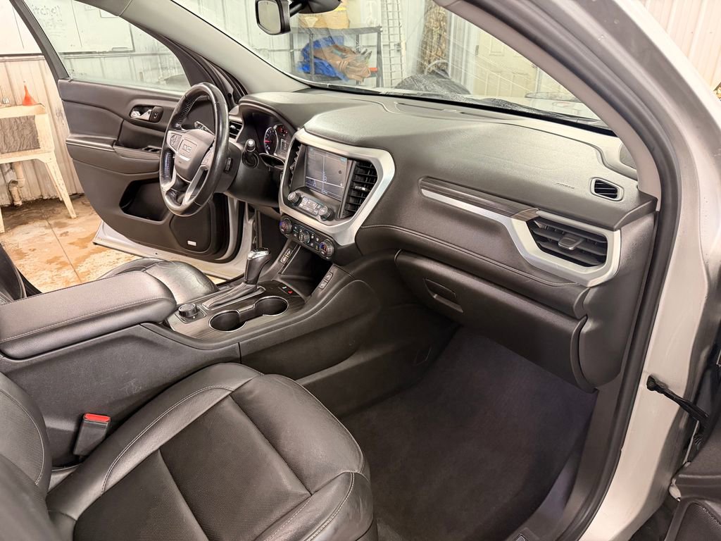 Used 2018 GMC Acadia SLT image 35