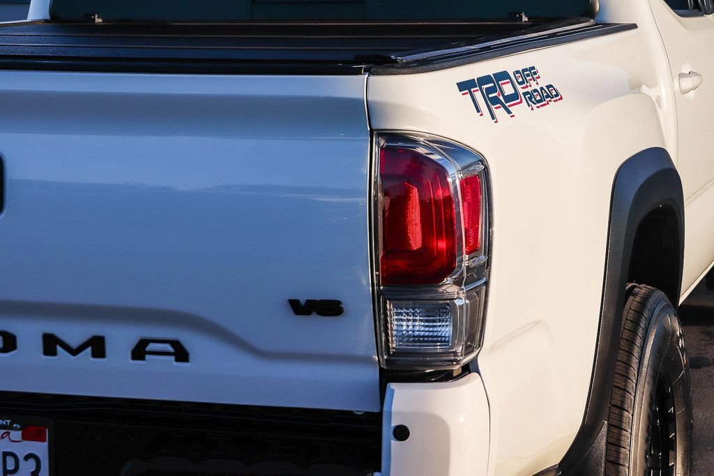 Used 2022 Toyota Tacoma TRD Off-Road w/ Technology Package RWD image 10
