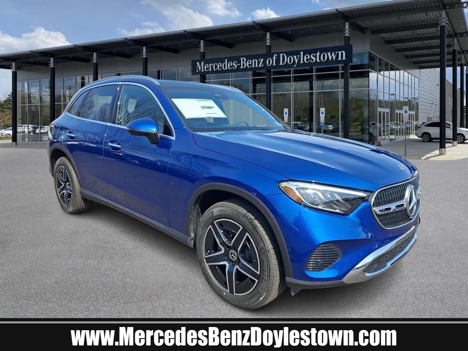 New 2026 Mercedes-Benz GLC 300 4MATIC image 1