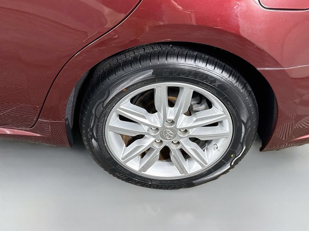 Used 2015 Toyota Avalon XLE FWD image 32