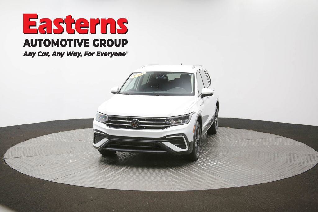 Used 2024 Volkswagen Tiguan SE image 53