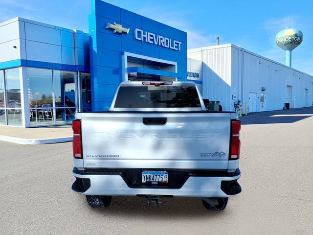 Used 2024 Chevrolet Silverado 3500 High Country w/ Technology Package AWD/4WD image 4