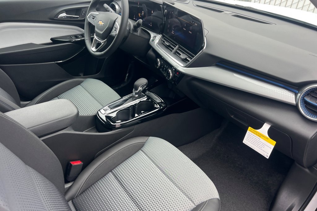 New 2026 Chevrolet Trax LT w/ Driver Confidence Package image 13
