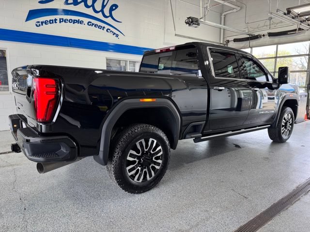 Used 2024 GMC Sierra 2500 Denali Ultimate AWD/4WD image 12