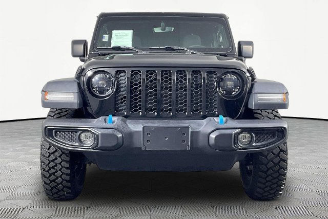 Used 2023 Jeep Wrangler Unlimited w/ 8.4" Radio Group AWD/4WD image 2