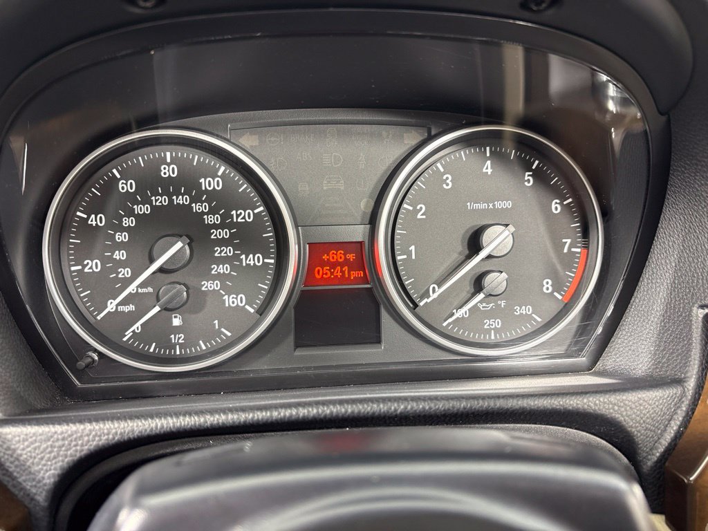 Used 2013 BMW 328i Convertible RWD image 16