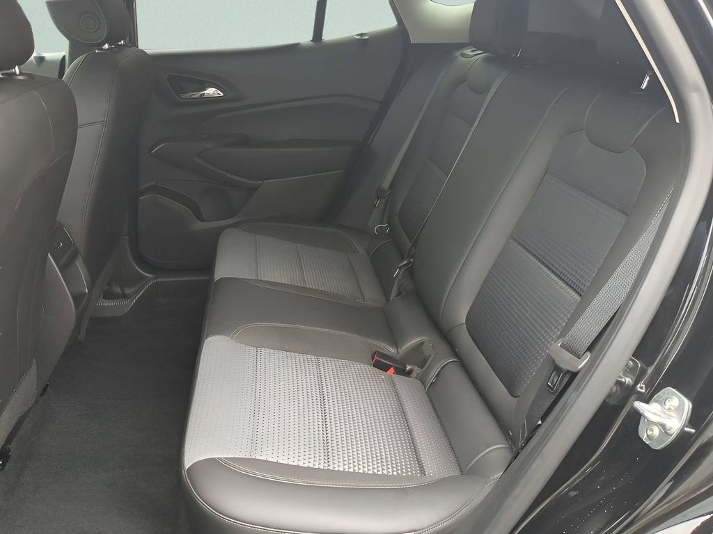 Used 2025 Chevrolet Trax LT w/ LT Convenience Package image 13