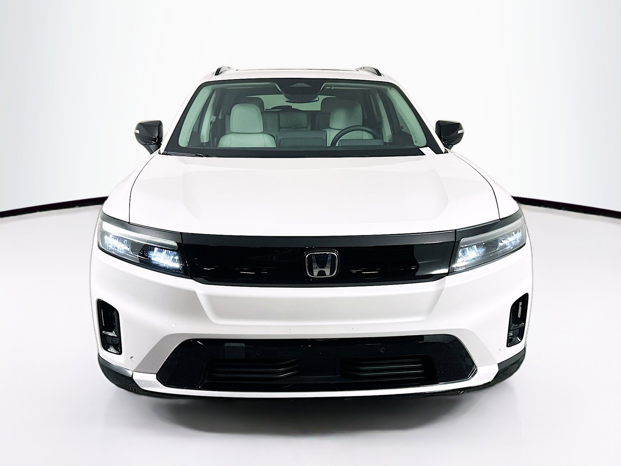 Used 2025 Honda Prologue Touring image 2