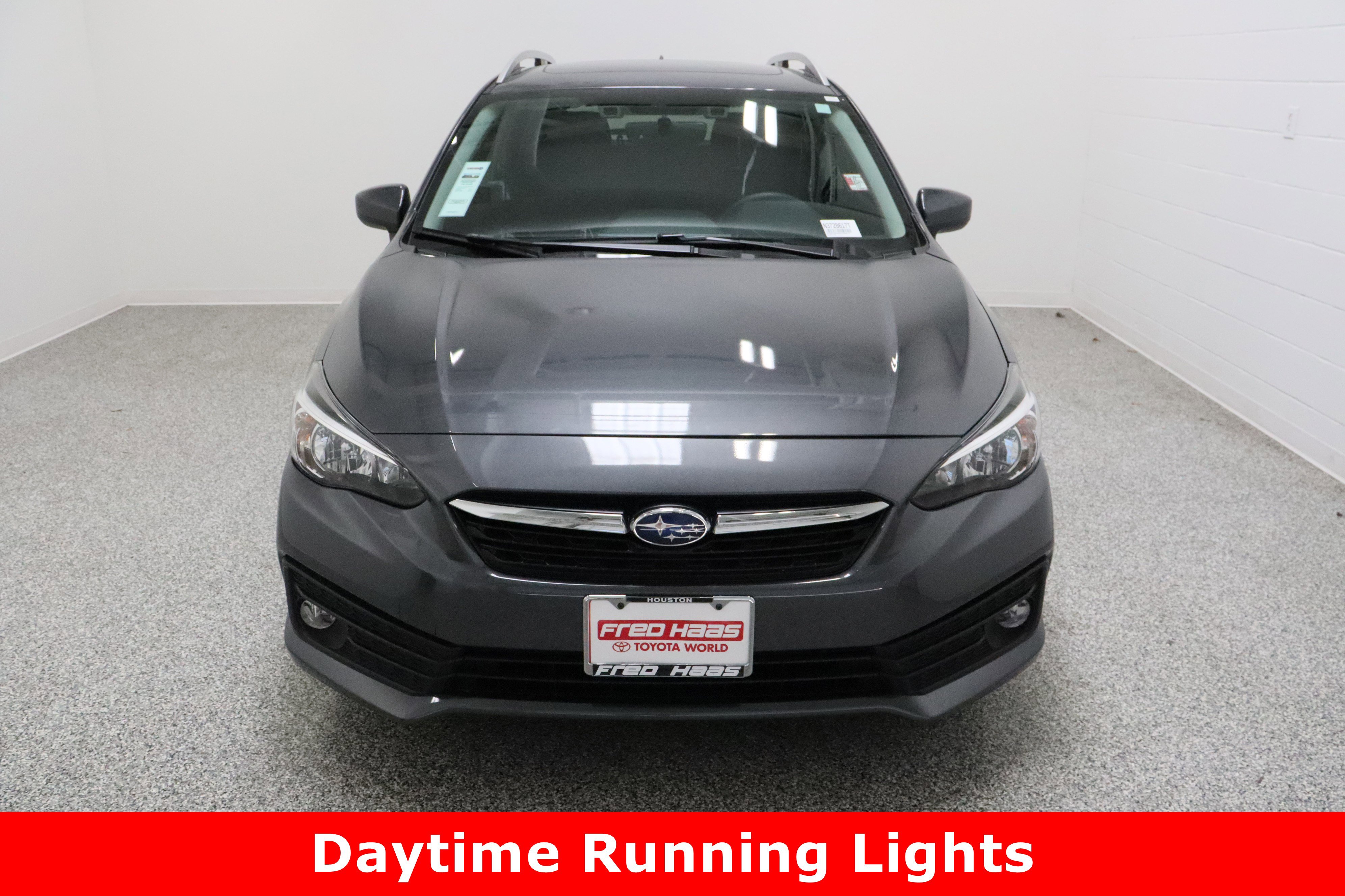 Used 2022 Subaru Impreza 2.0i Premium image 3