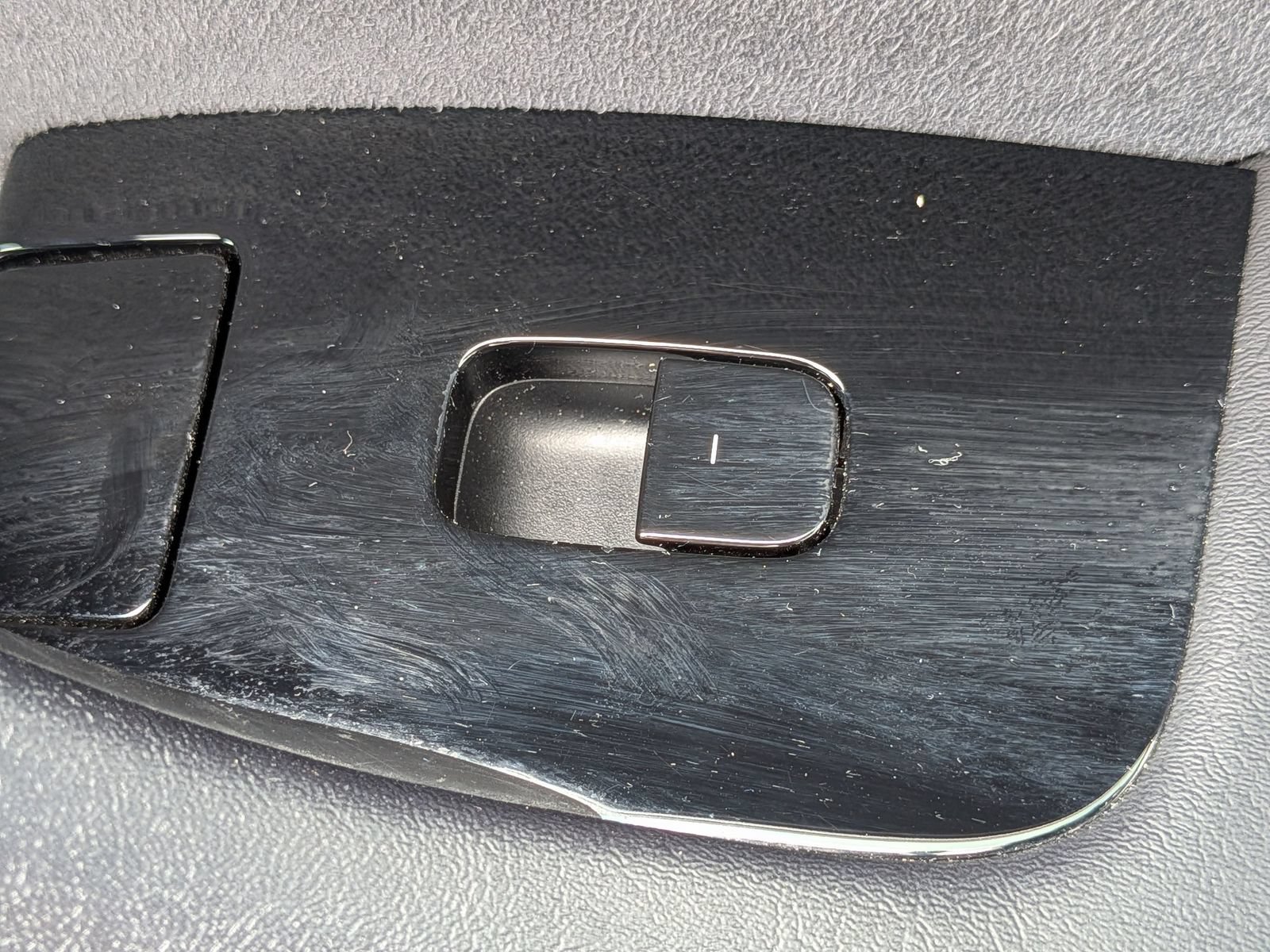 Used 2020 Tesla Model 3 Standard Range RWD image 34