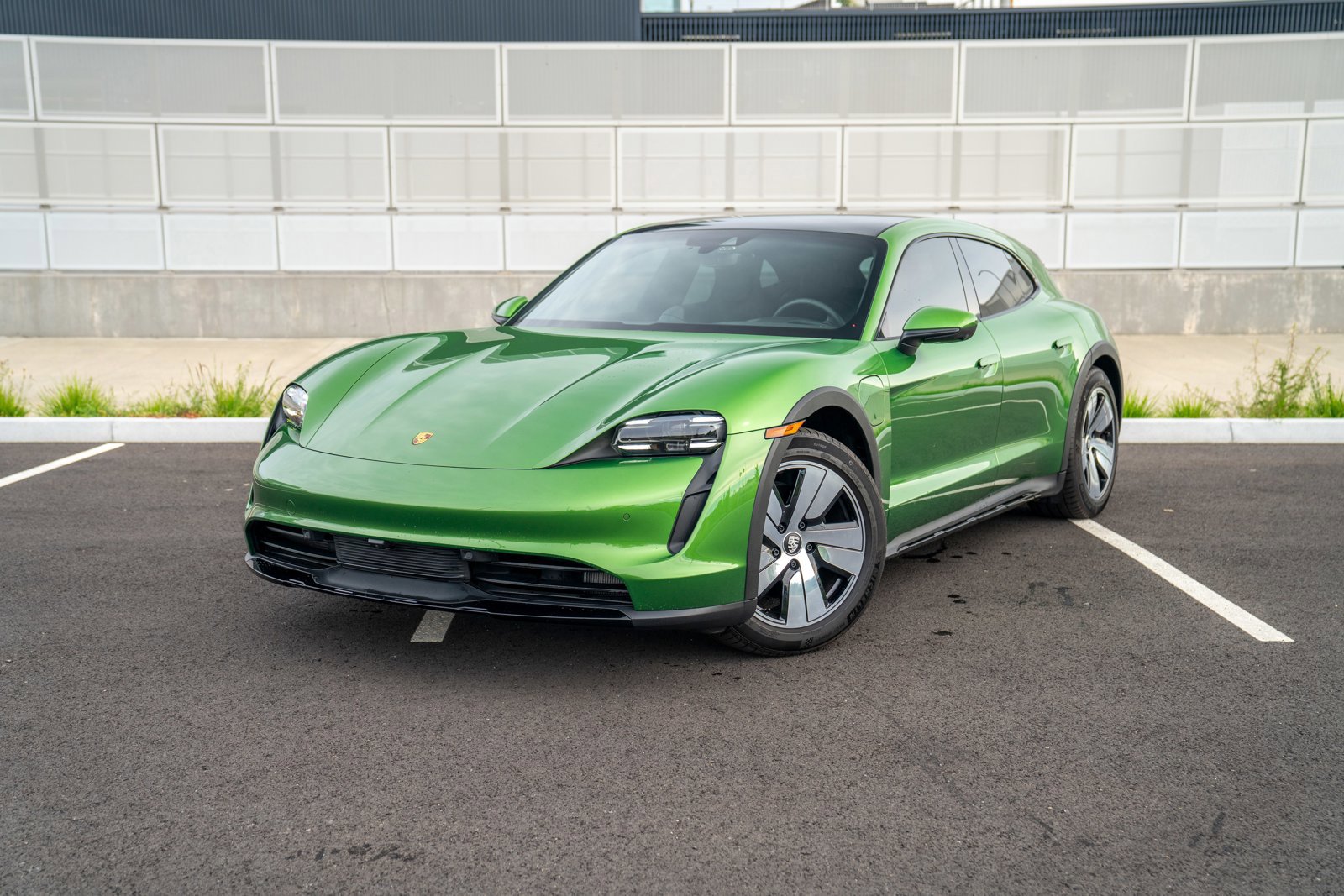 Certified 2023 Porsche Taycan 4S AWD/4WD image 1