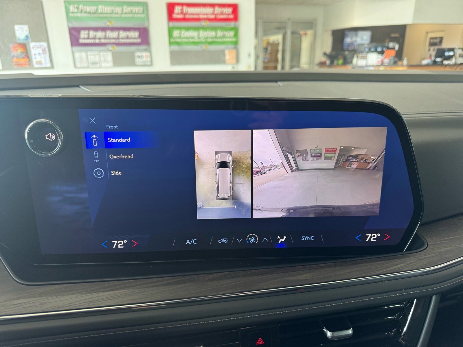 Used 2025 Chevrolet Suburban LS image 22