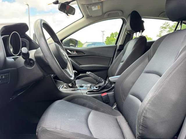 Used 2016 MAZDA MAZDA3 i Sport w/ Preferred Equipment Package FWD image 12