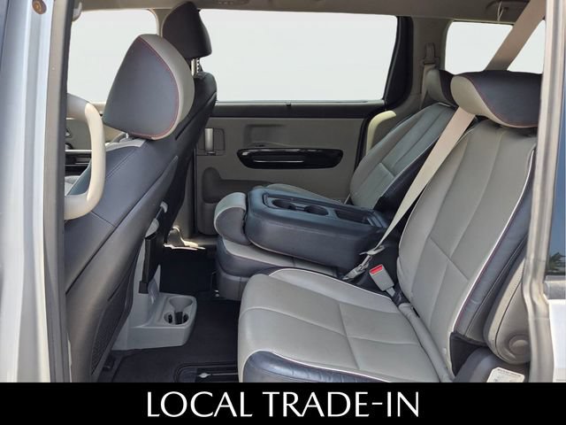 Used 2017 Kia Sedona EX FWD image 6