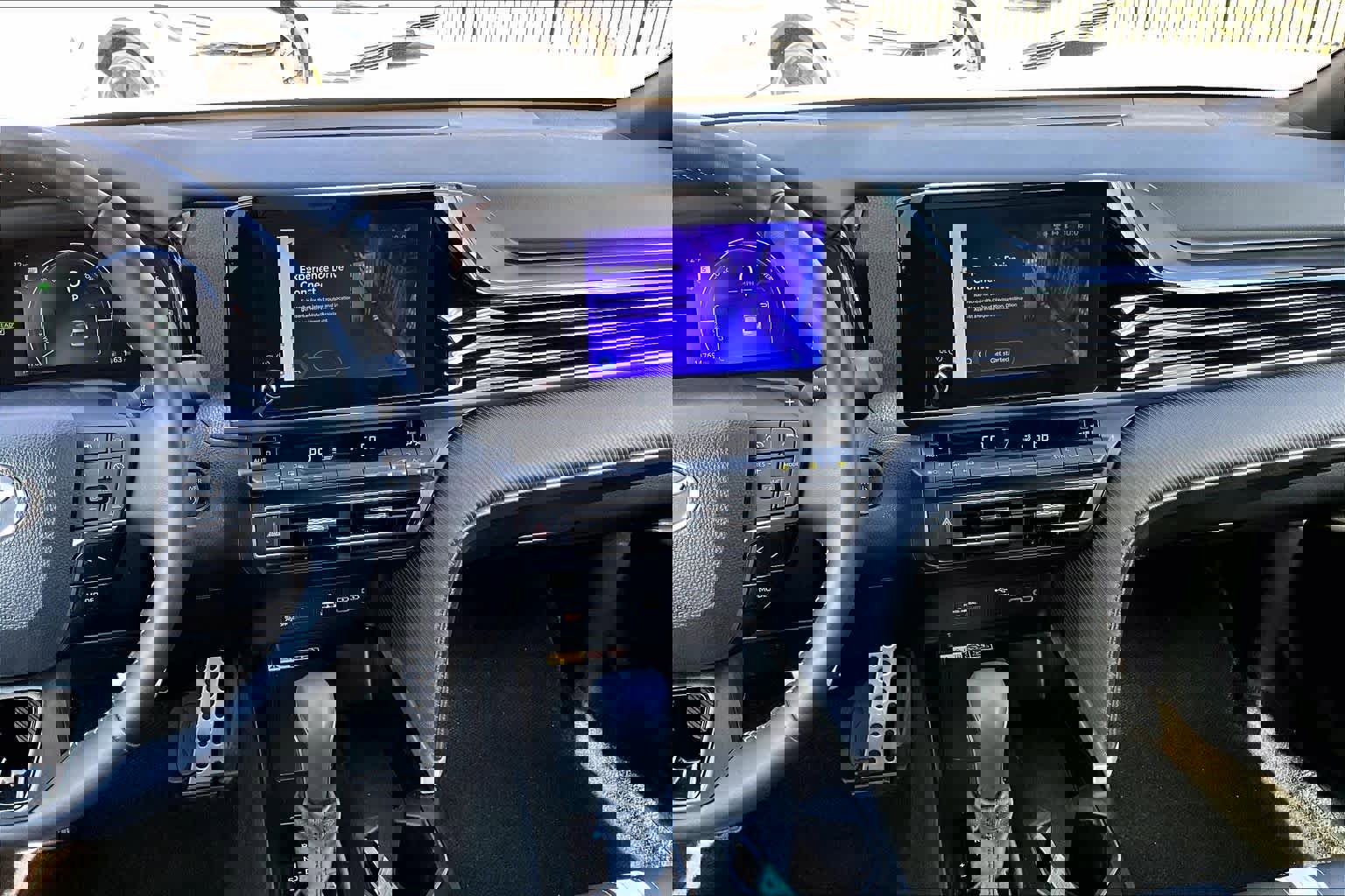 Certified 2025 Toyota Camry SE image 7