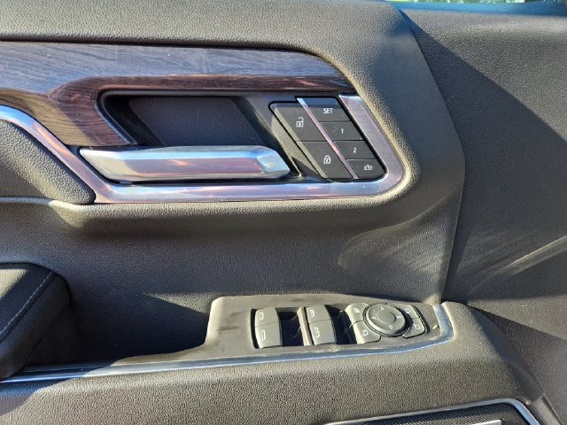Used 2022 Chevrolet Silverado 1500 LTZ w/ Technology Package AWD/4WD image 16