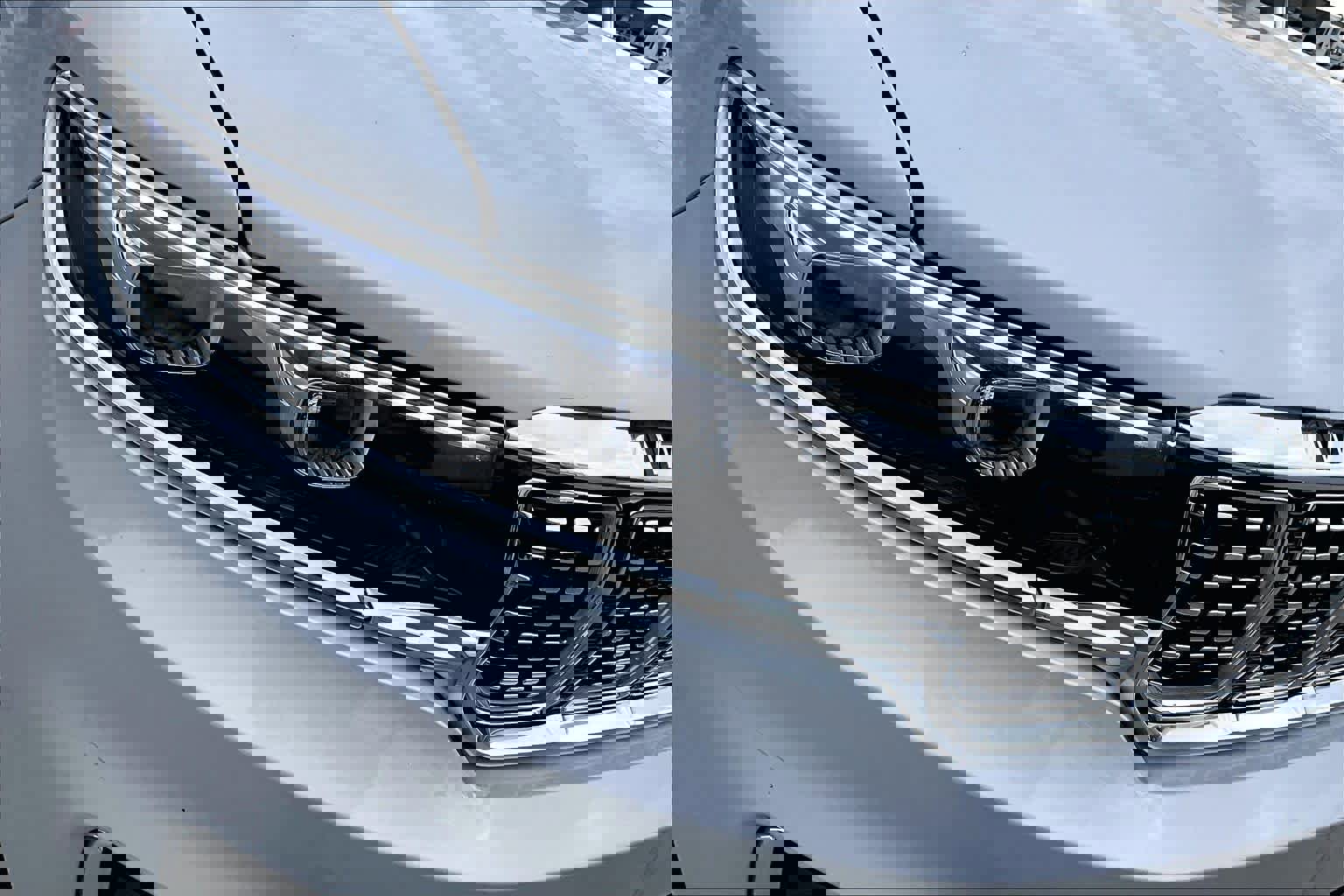 Used 2023 Jeep Grand Wagoneer Series II image 27