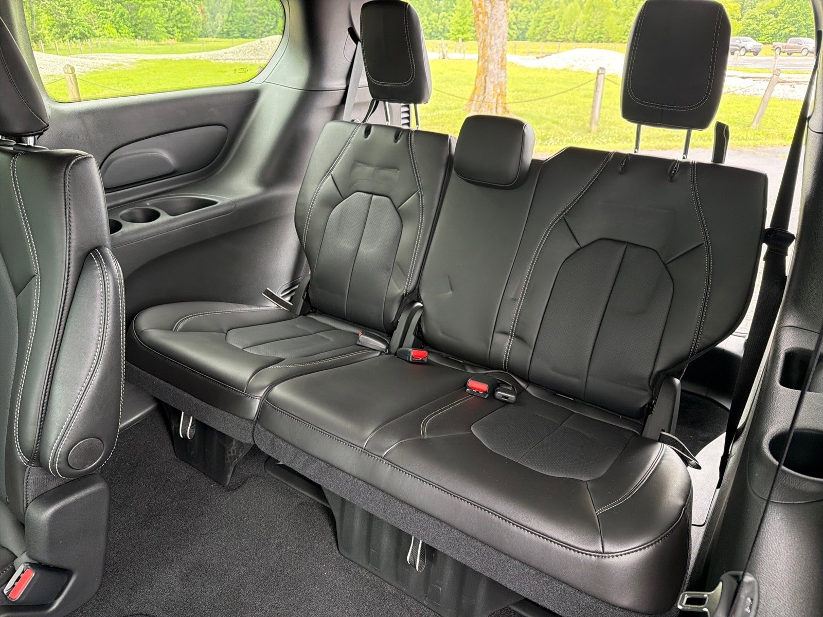 New 2026 Chrysler Pacifica Select FWD image 15