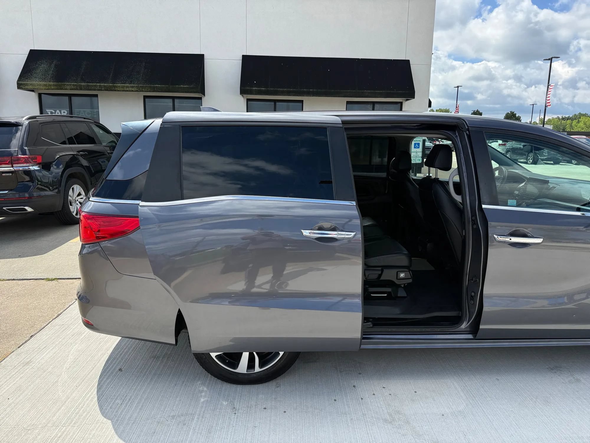 Used 2021 Honda Odyssey Touring image 21