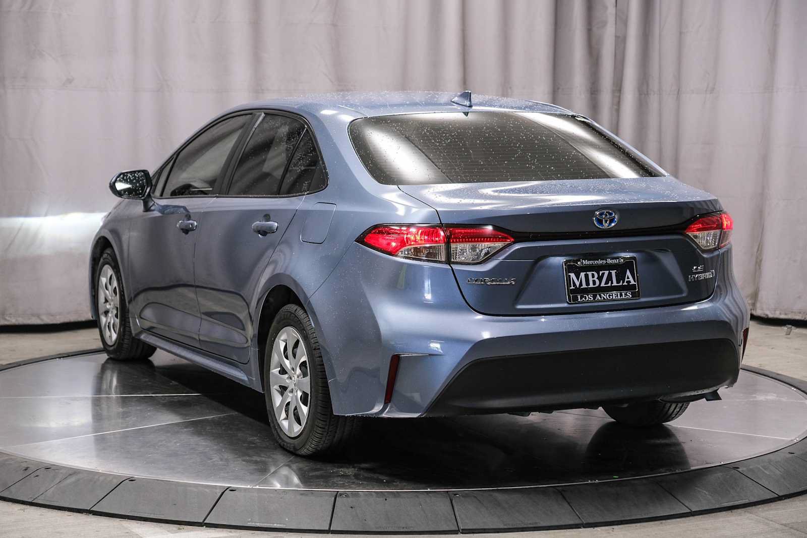 Used 2024 Toyota Corolla LE FWD image 2