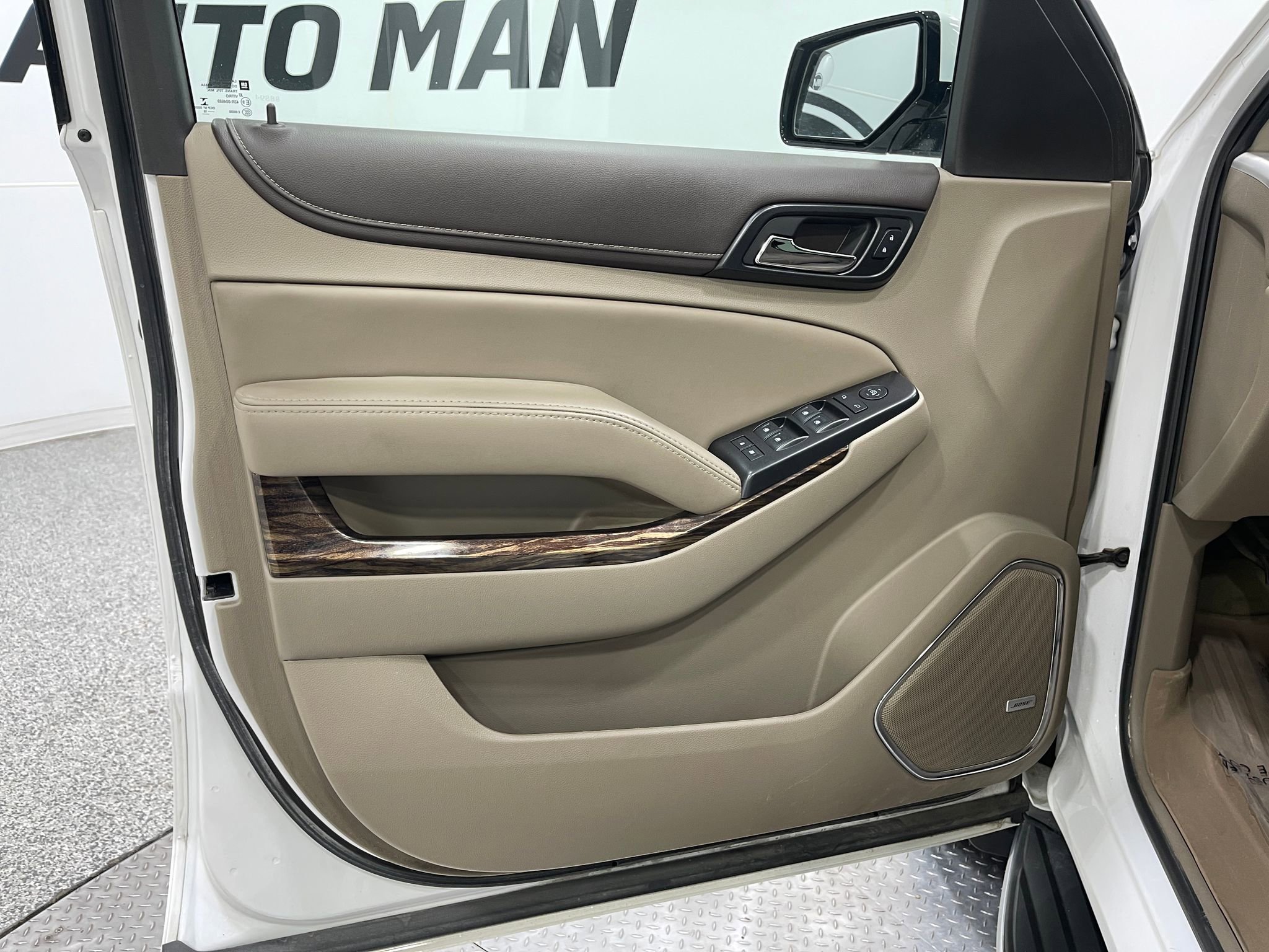 Used 2016 GMC Yukon SLE w/ HD Trailering Package image 13