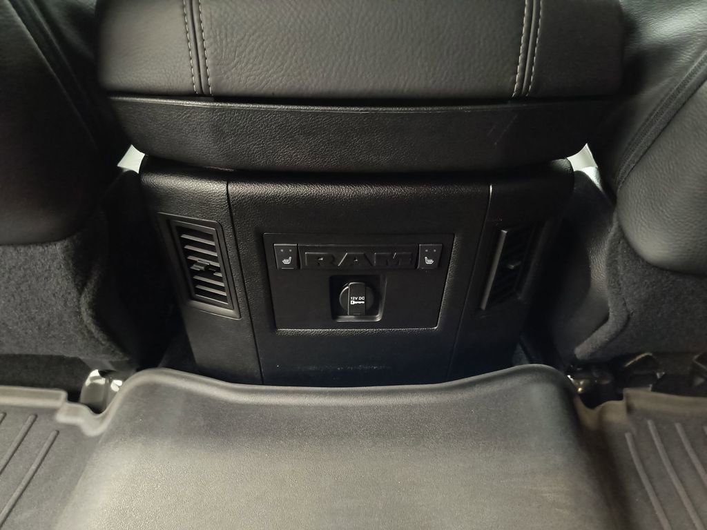 Used 2015 RAM 2500 Limited image 20