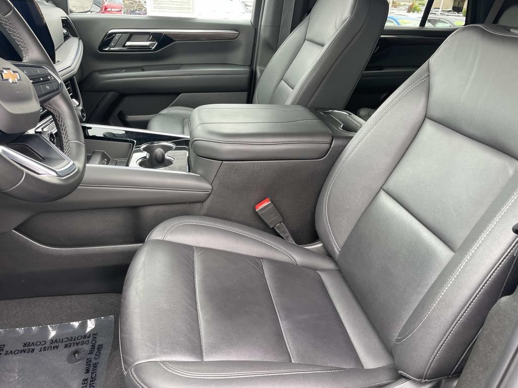 Used 2025 Chevrolet Tahoe LT AWD/4WD image 22