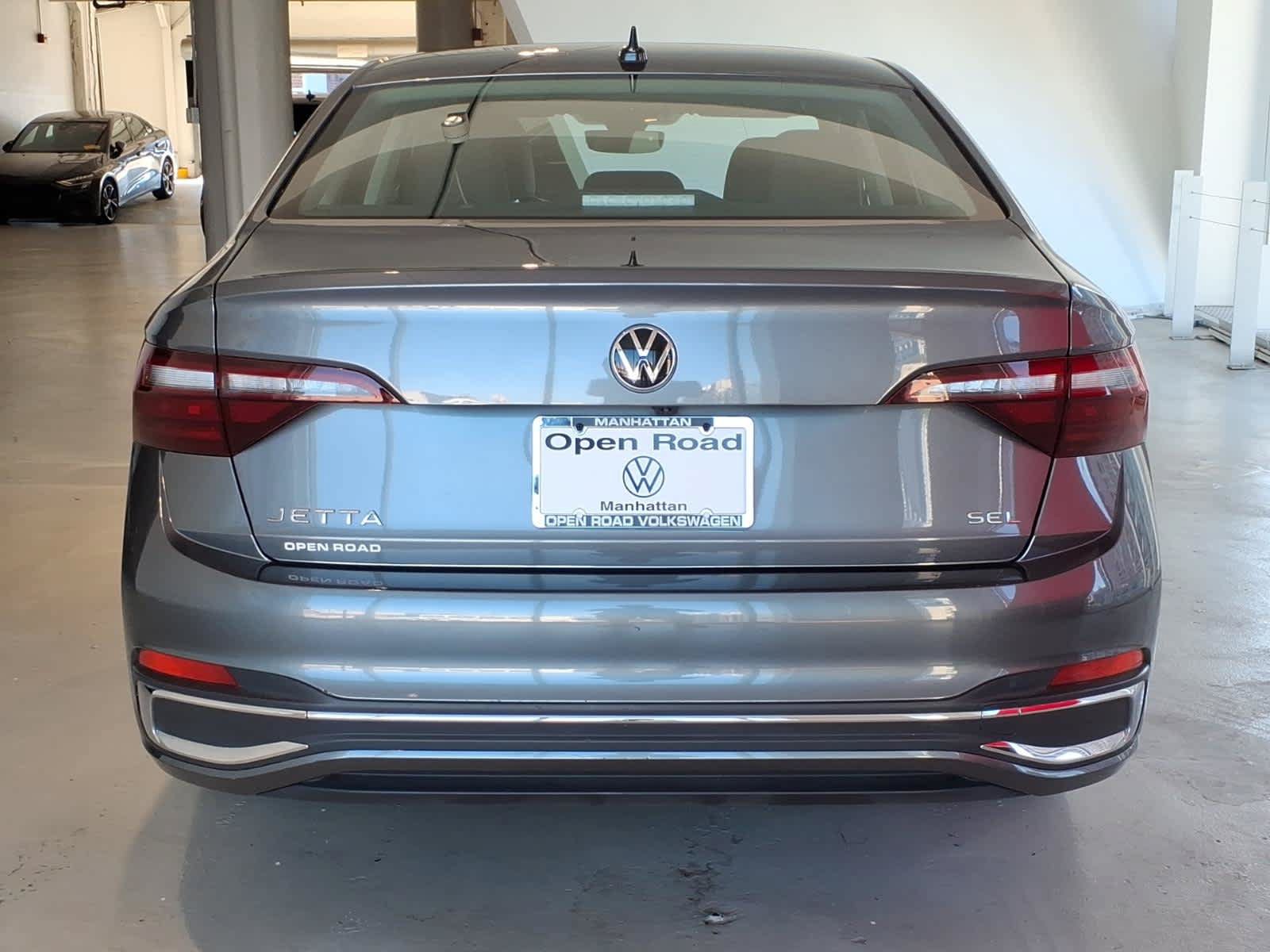 Used 2023 Volkswagen Jetta SEL FWD image 5
