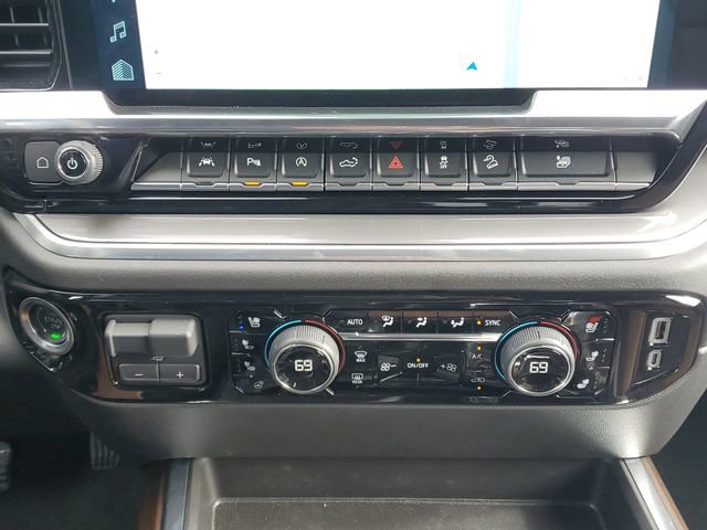 Used 2025 Chevrolet Silverado 1500 High Country w/ Technology Package image 29