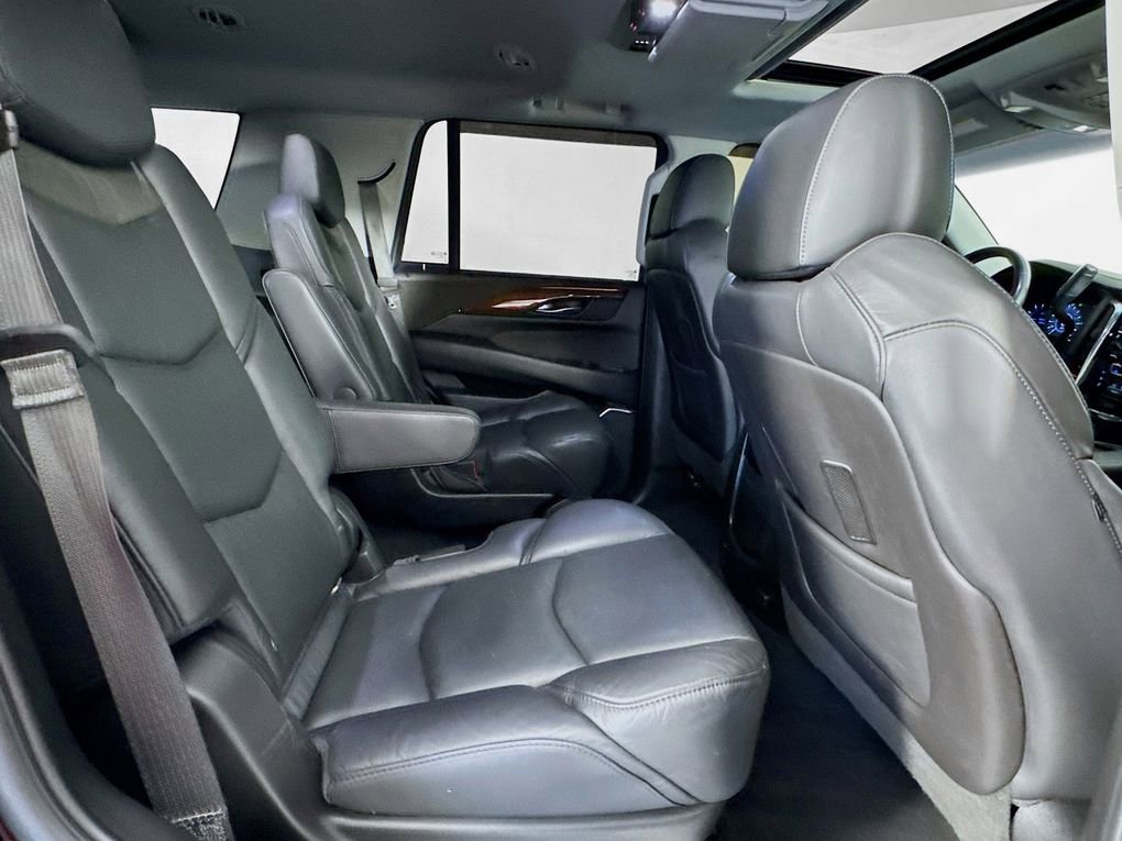 Used 2018 Cadillac Escalade Premium Luxury image 27