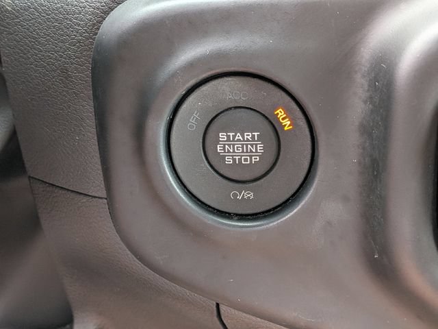 Used 2023 Jeep Gladiator Overland AWD/4WD image 29
