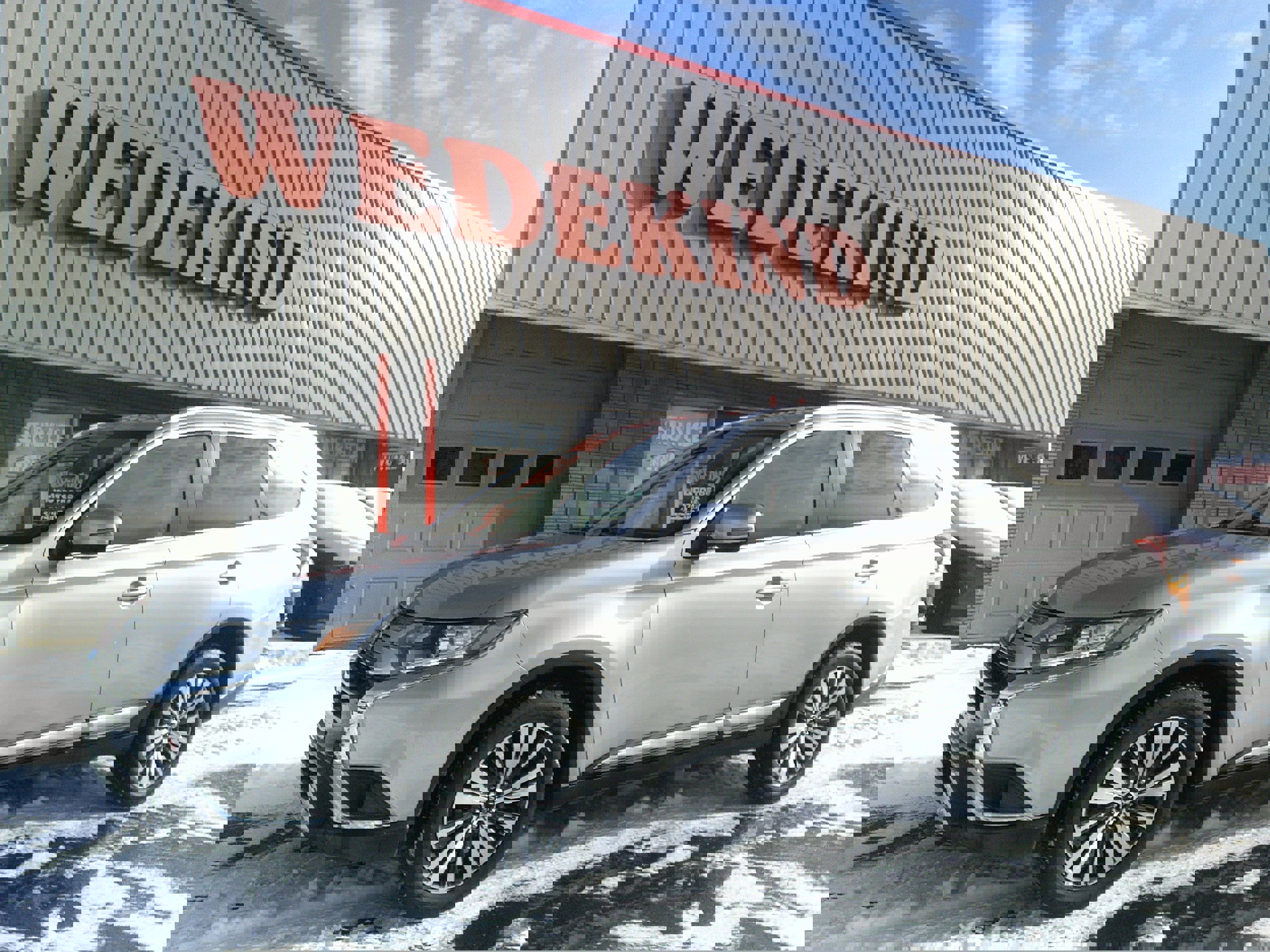 Used 2020 Mitsubishi Outlander SEL image 1