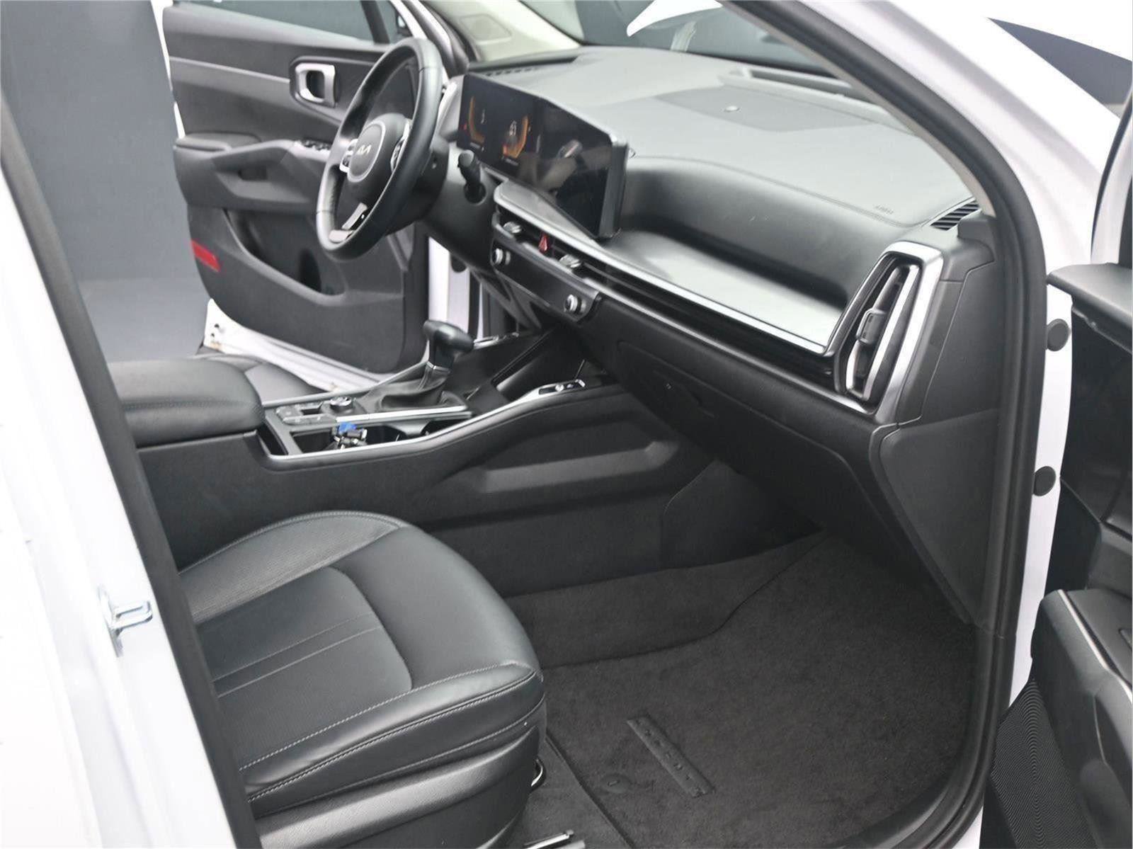 Used 2025 Kia Sorento S w/ Panoramic Sunroof Package FWD image 9
